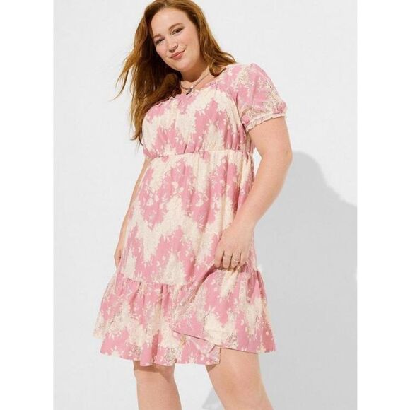 torrid Dresses & Skirts - Mini Two Tone Lace Tiered Babydoll Dress (Sz 2)